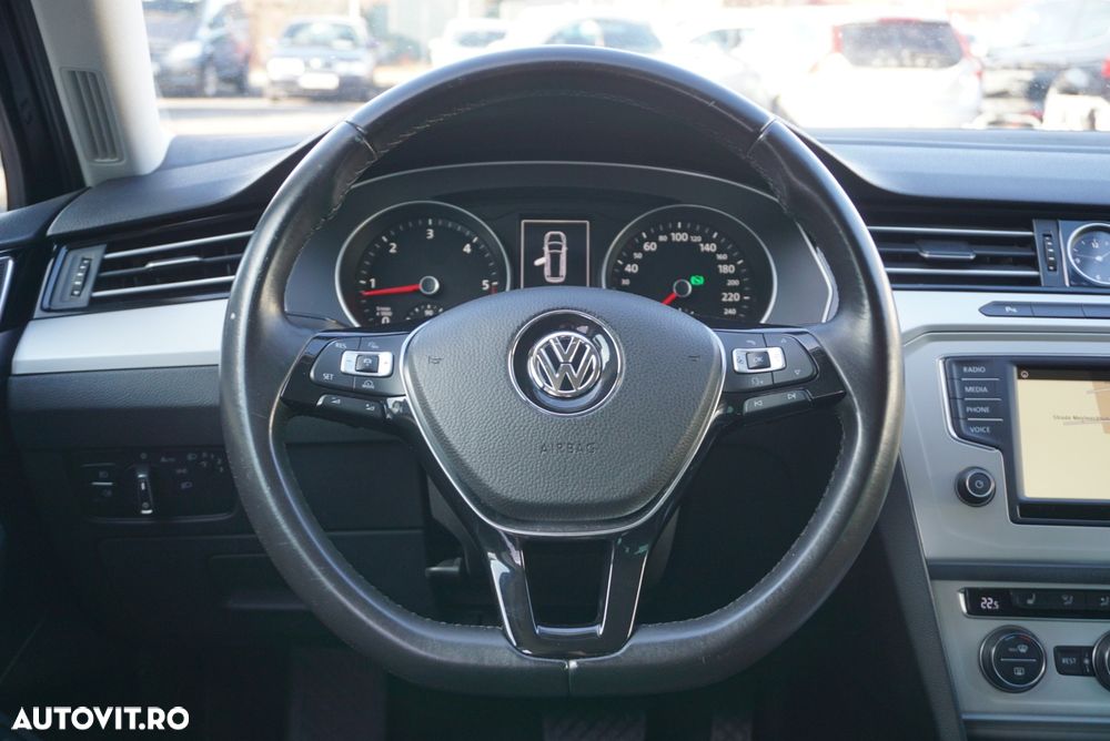 Volkswagen Passat 2.0 TDI DSG (BlueMotion Technology) Comfortline - 10