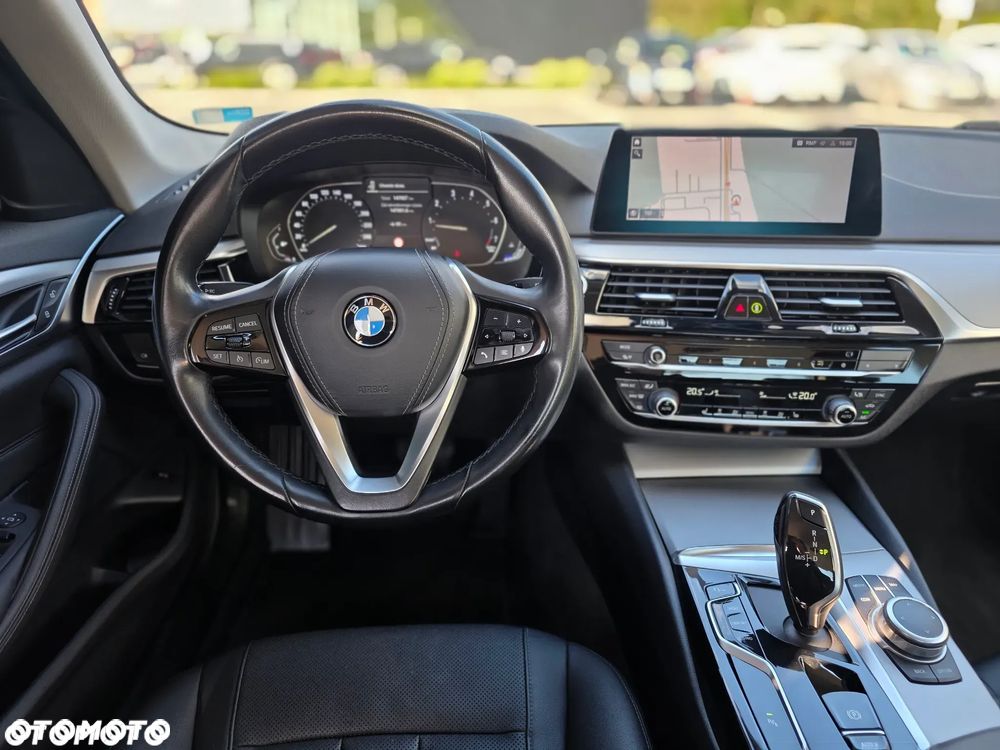 BMW Seria 5 520i GPF Business Edition sport - 30