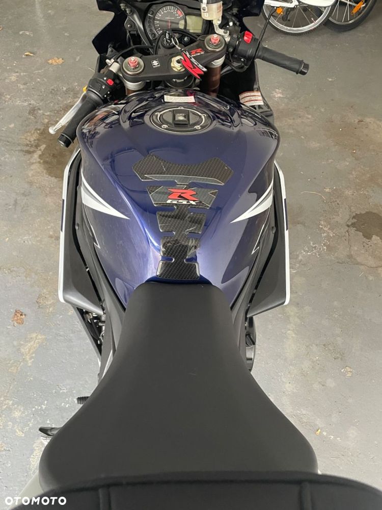 Suzuki GSX-R - 6