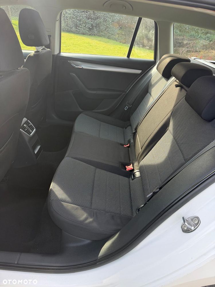 Skoda Octavia 1.6 TDI Ambition - 2