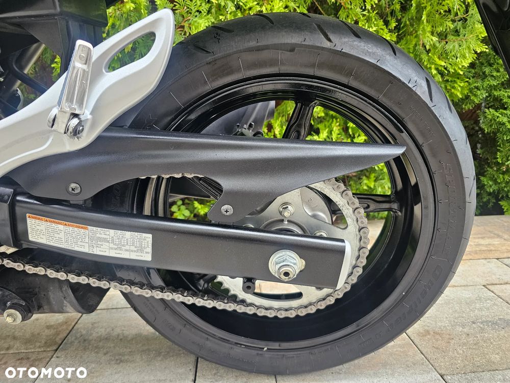 Suzuki Gladius - 20