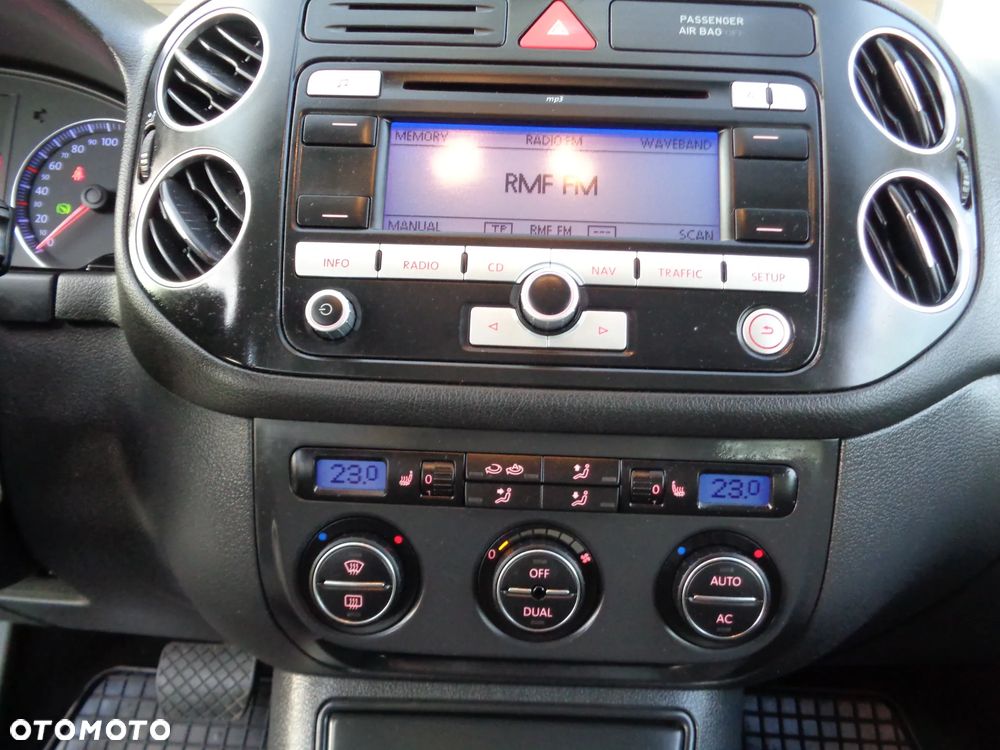 Volkswagen Golf Plus - 17
