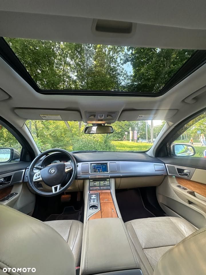 Jaguar XF 5.0 V8 Luxury - 6