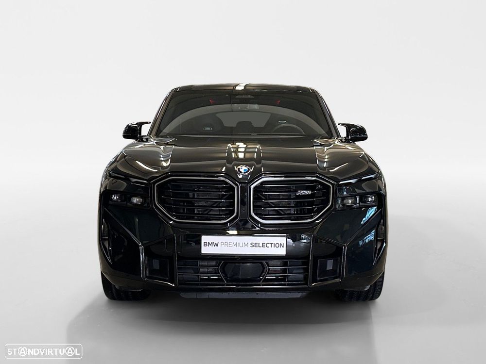 BMW XM - 8
