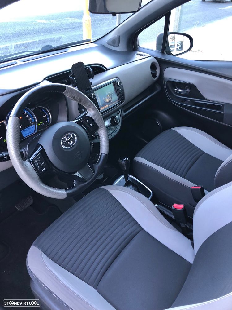 Toyota Yaris 1.5 HSD Comfort - 26