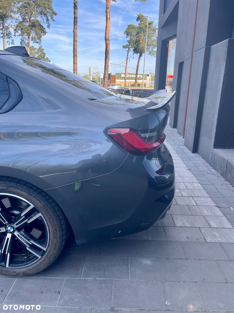 BMW Seria 3 330i xDrive - 3