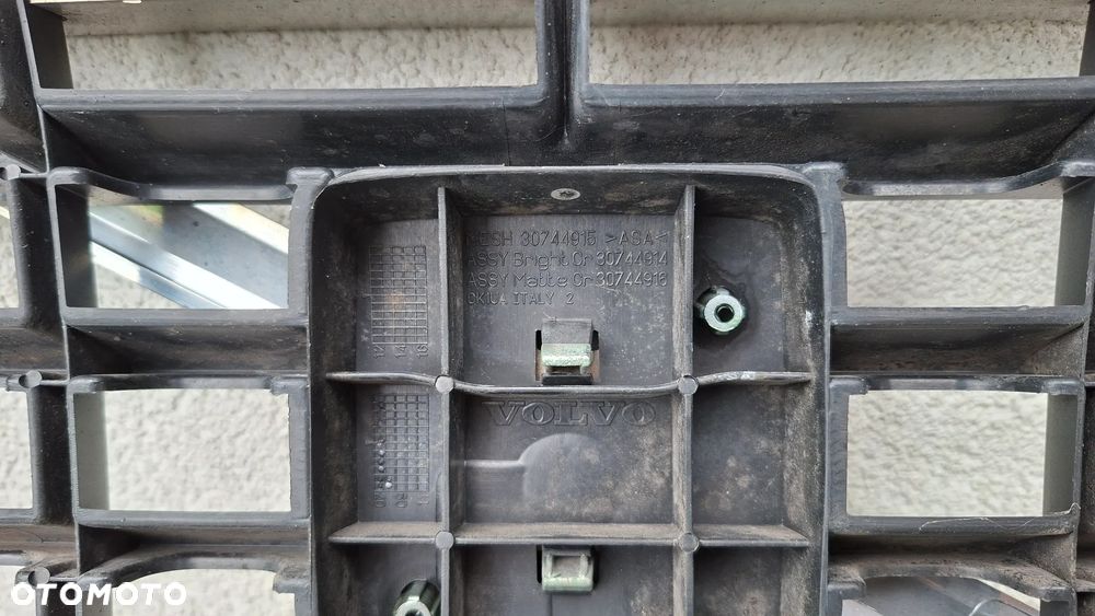 VOLVO S40 II V50 LIFT 07-12 GRILL ATRAPA 30744915 - 6