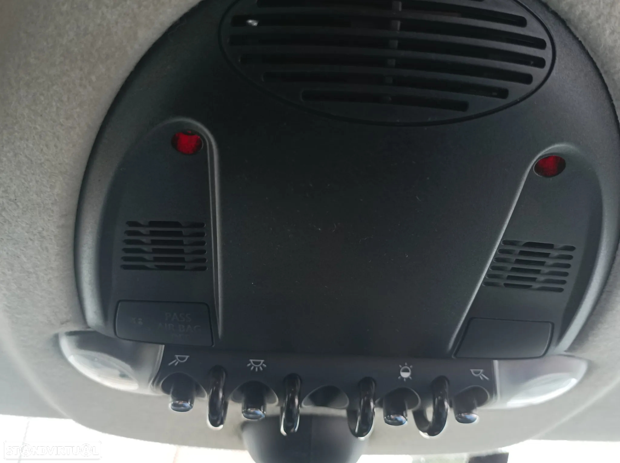 MINI 3 Portas One D - 23