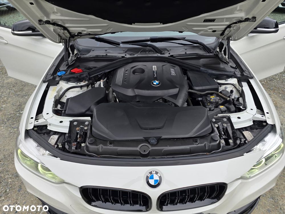 BMW Seria 3 430i xDrive M Sport - 11