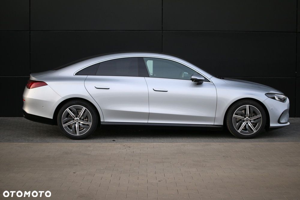 Mercedes-Benz CLA - 4