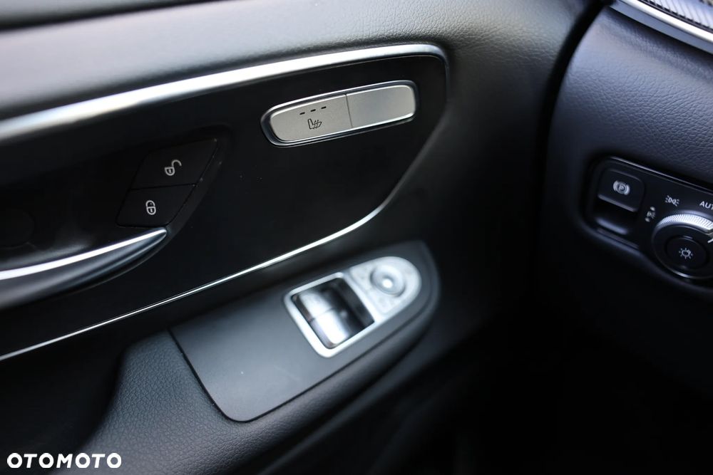 Mercedes-Benz Klasa V 250 d Avantgarde 9G-Tronic (d³ugi) - 31