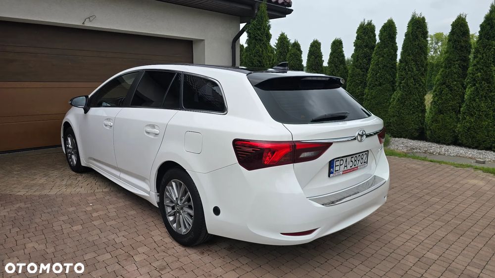 Toyota Avensis - 6