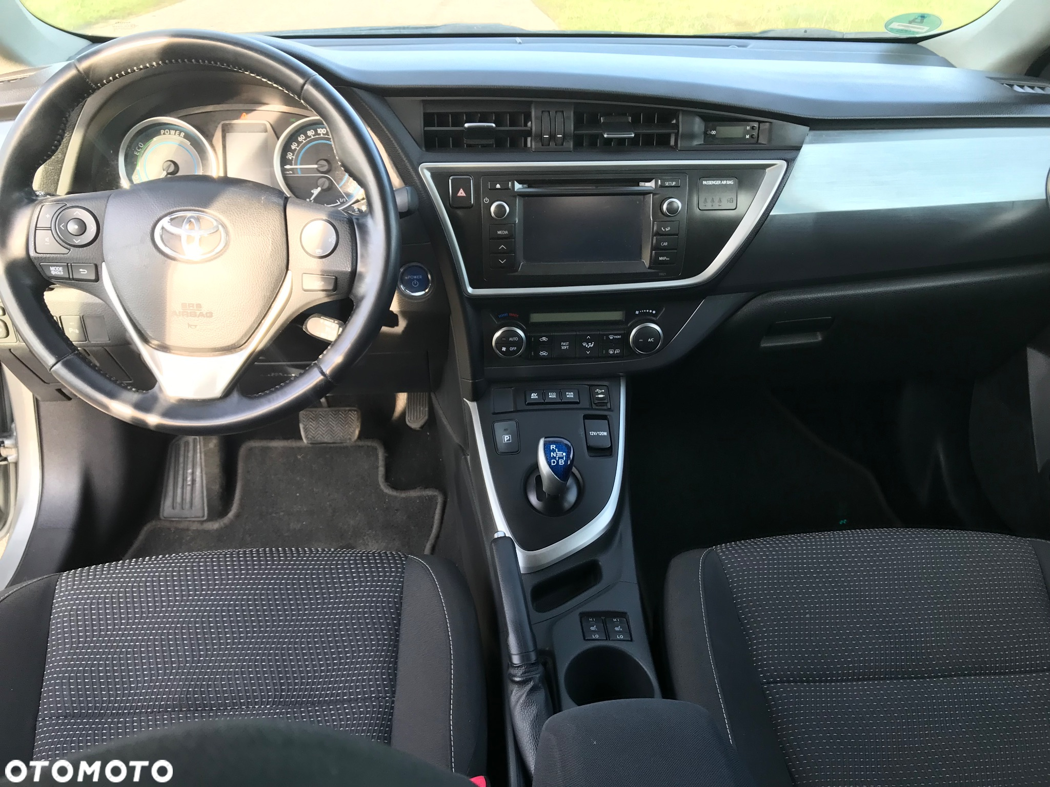 Toyota Auris - 11