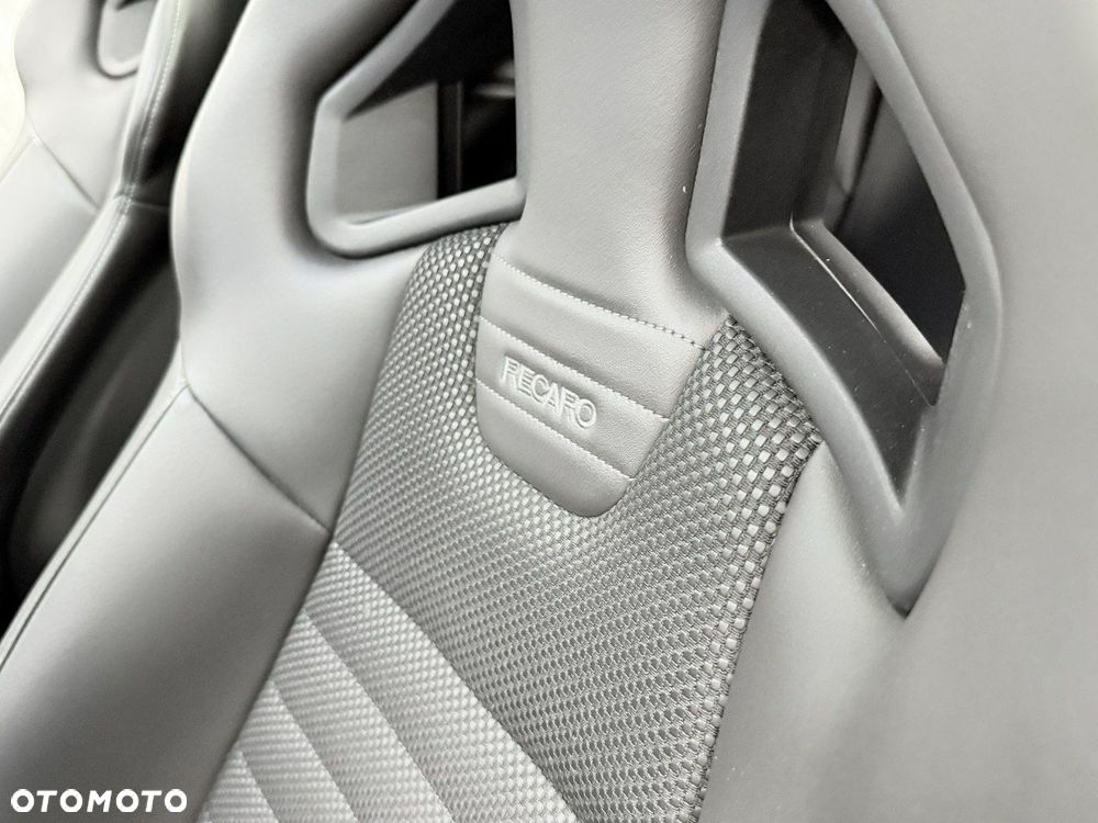 Opel Corsa 1.6 Turbo OPC - 37