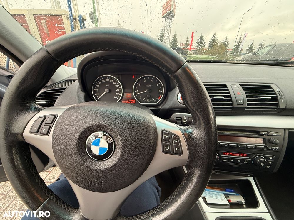 BMW Seria 1 120i - 14