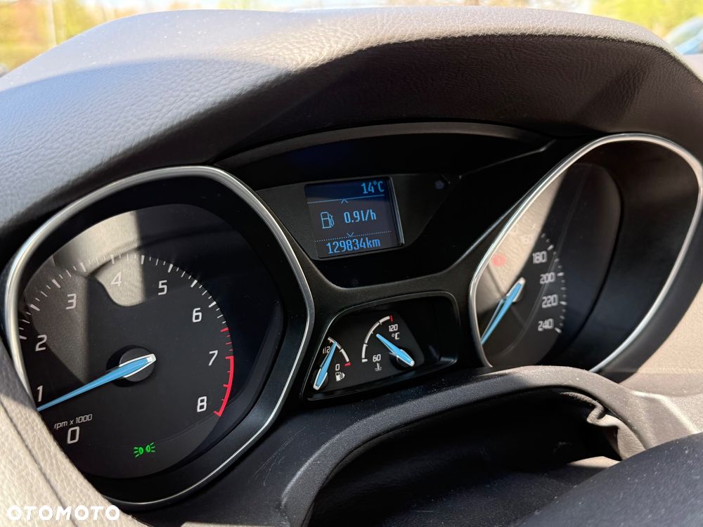 Ford Focus 1.6 EcoBoost Trend - 24