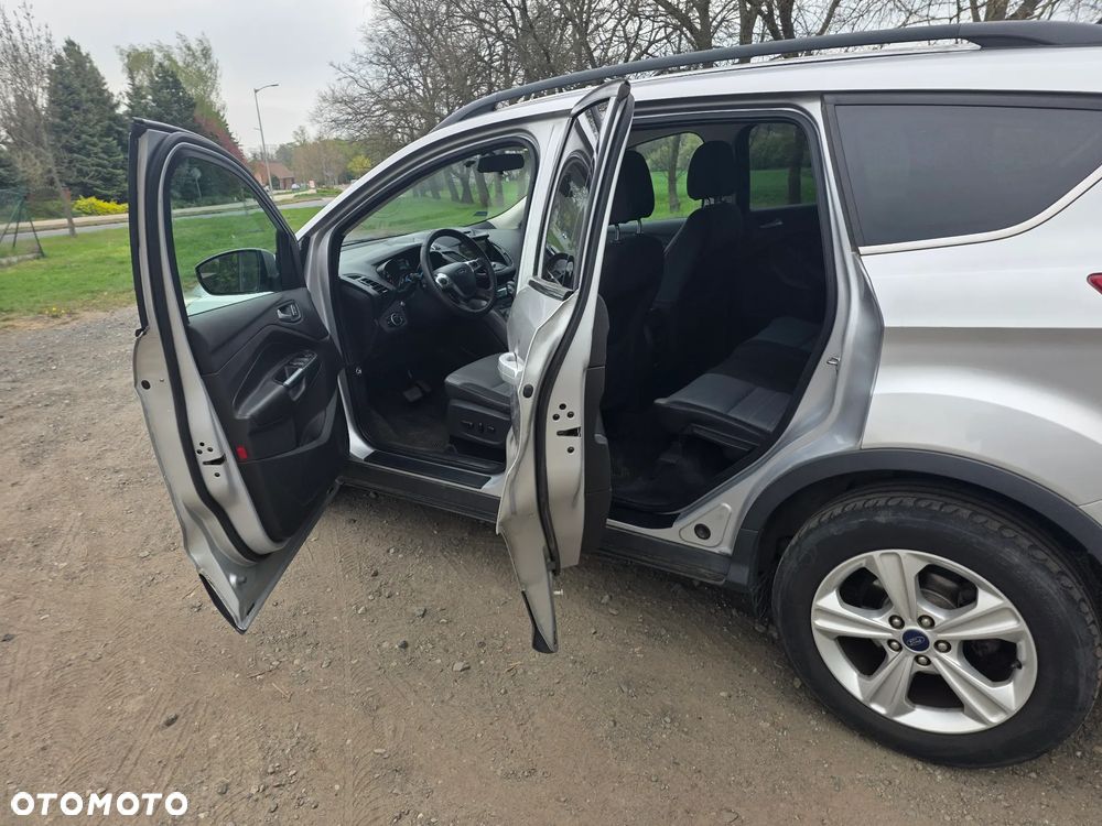 Ford Escape 2.0 EcoBoost AWD Titanium - 4