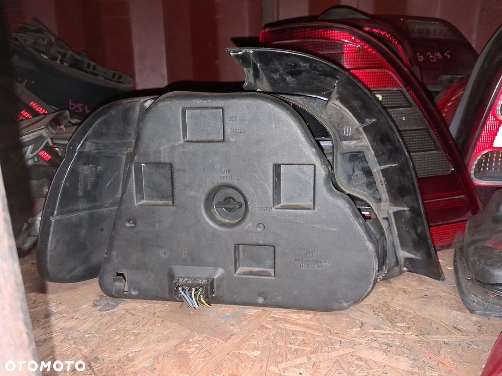 LAMPA TYLNA PRAWA BMW SERIA 5 E39 - 2