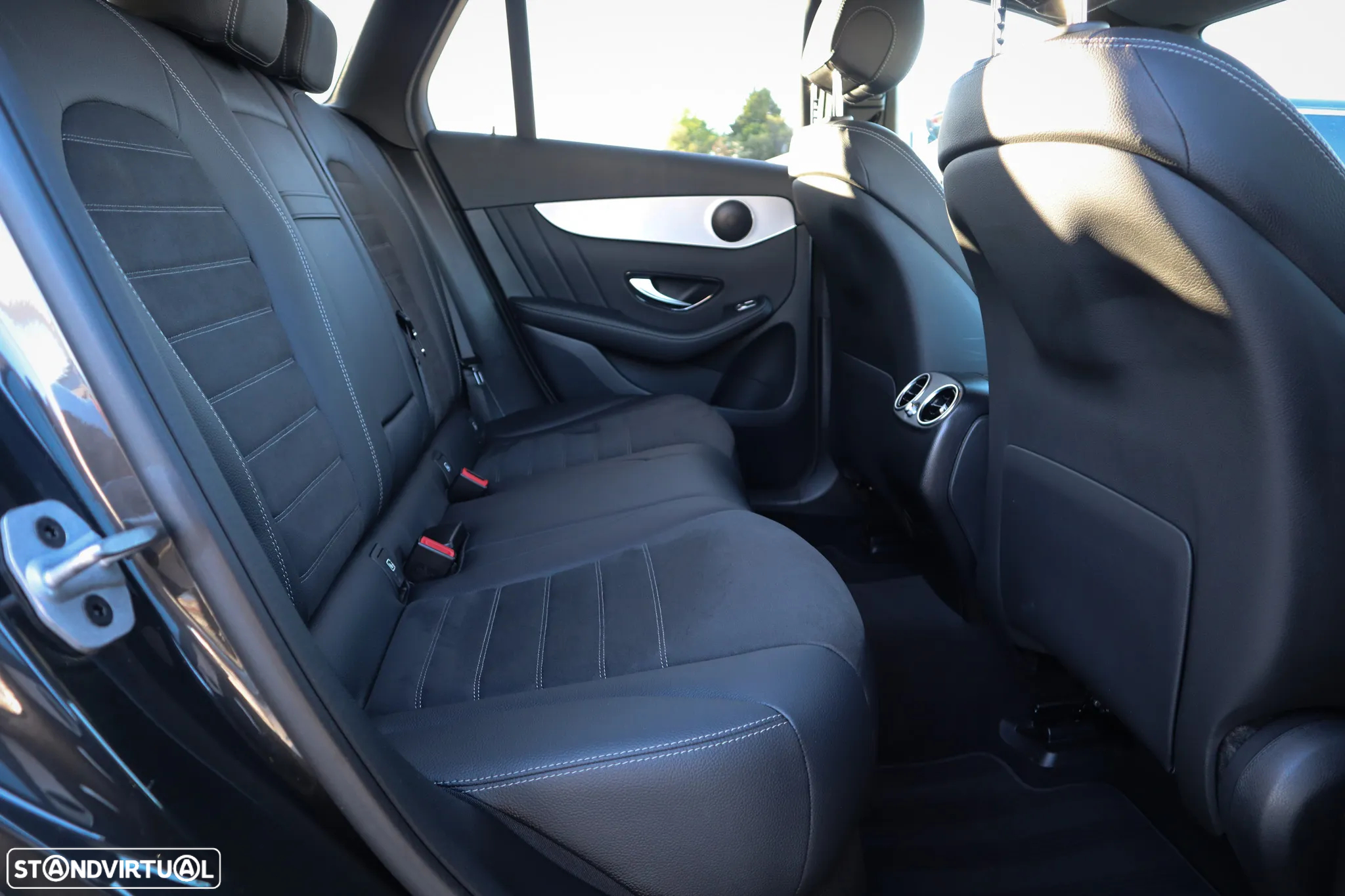 Mercedes-Benz GLC 300 de 4Matic - 11