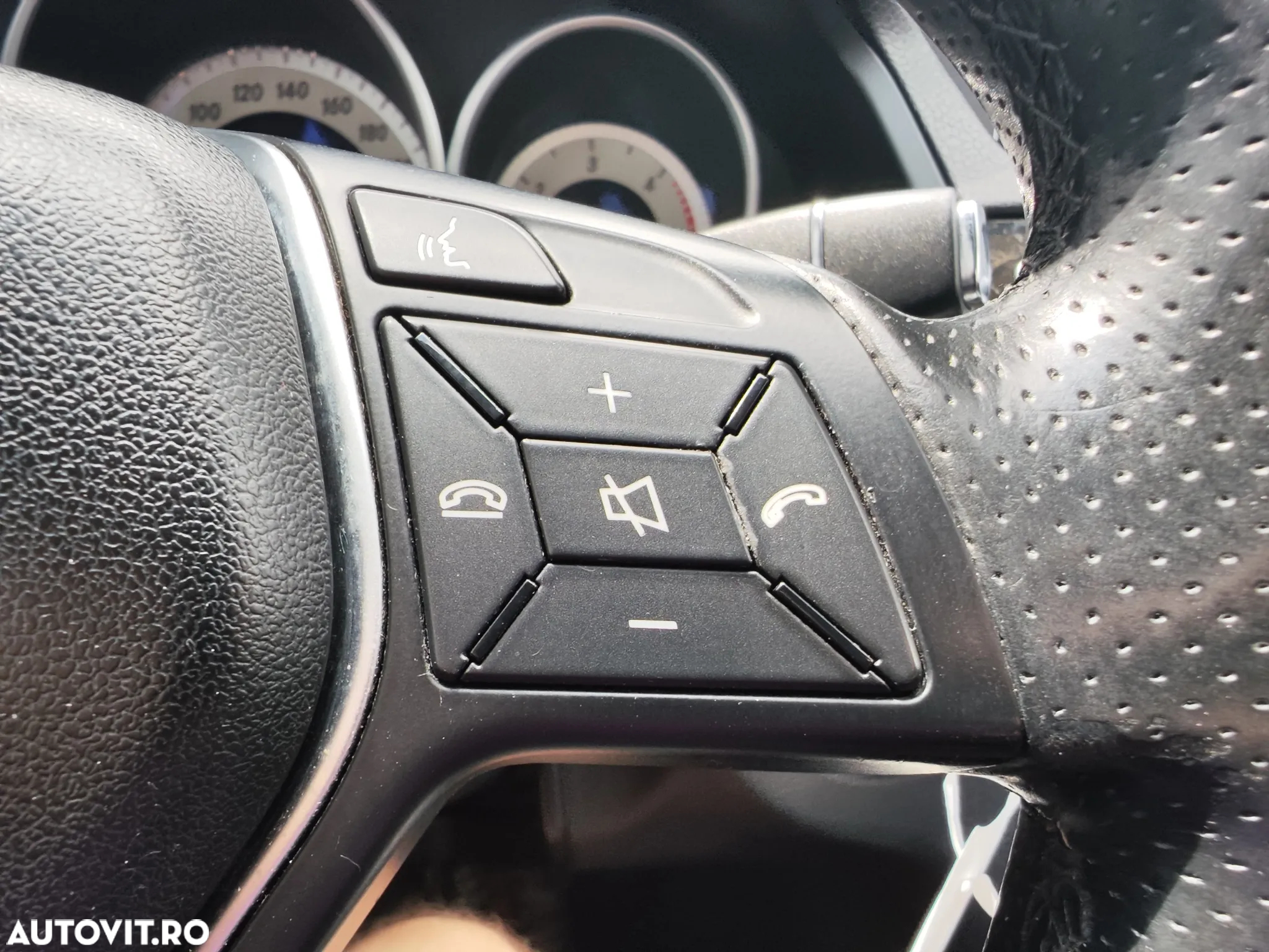 Mercedes-Benz E 220 BlueTEC 9G-TRONIC Avantgarde - 25