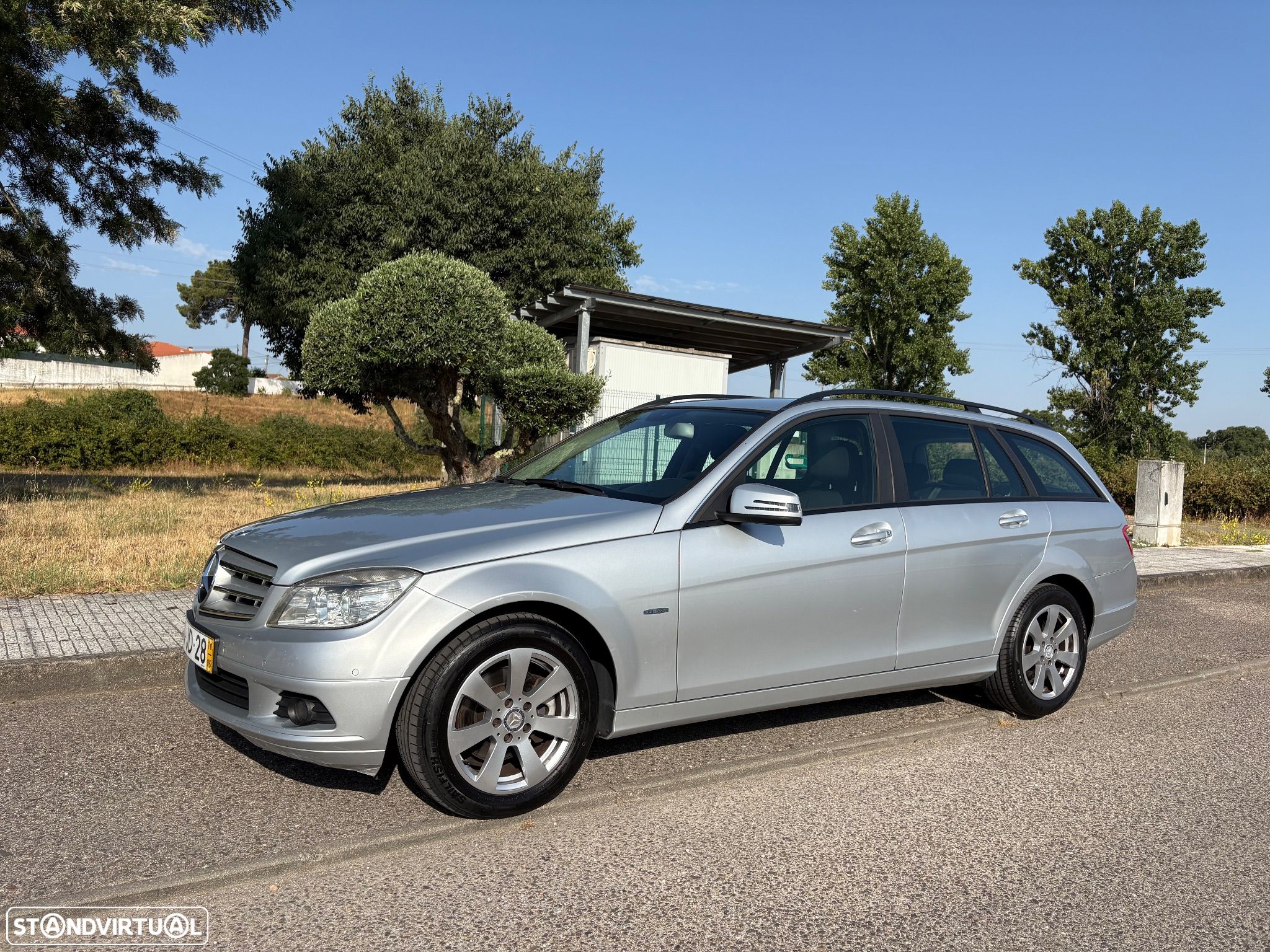 Mercedes-Benz 220 - 1
