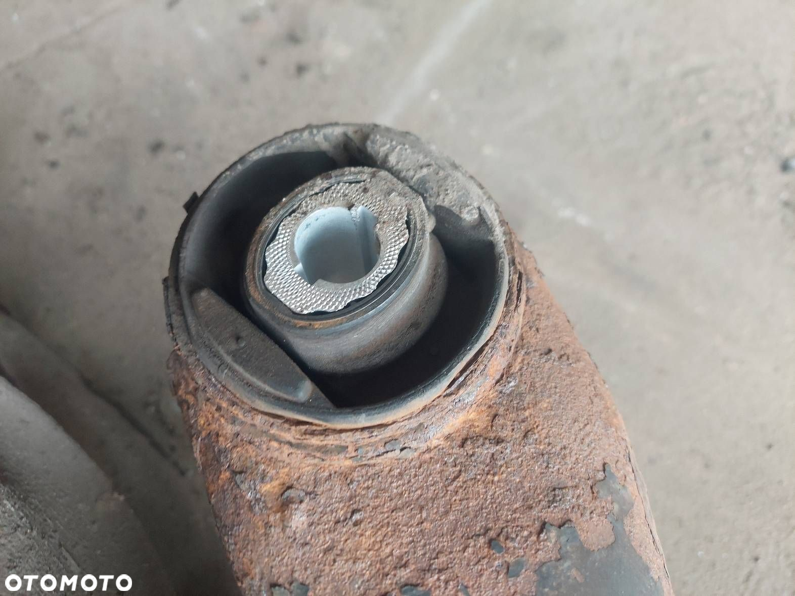 KOMPLETNE ZAWIESZENIE BELKA SANKI TYŁ AUDI A5 8T - 3