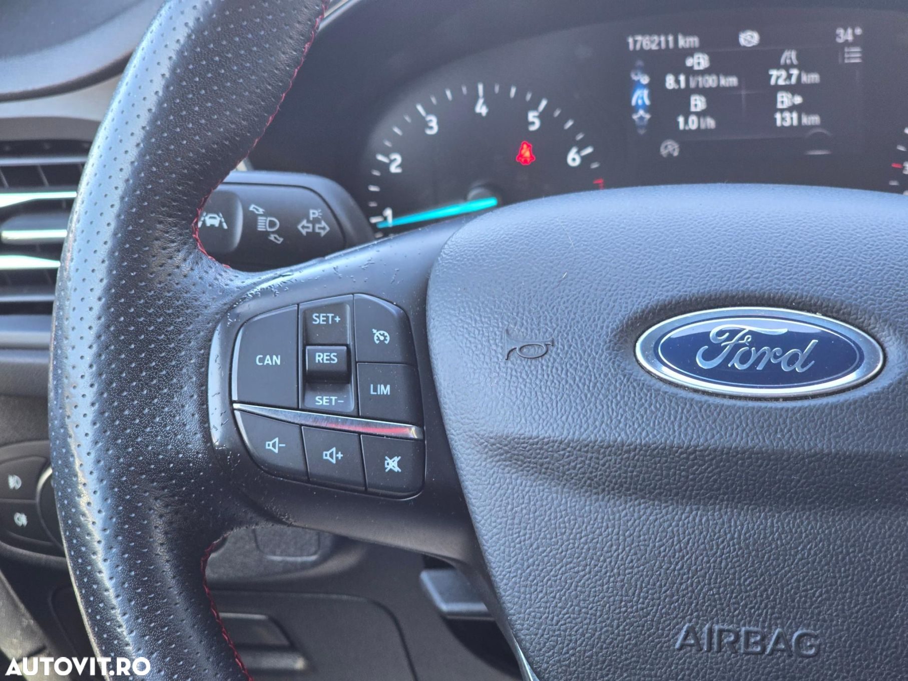 Ford Focus 1.0 EcoBoost ST-Line - 8