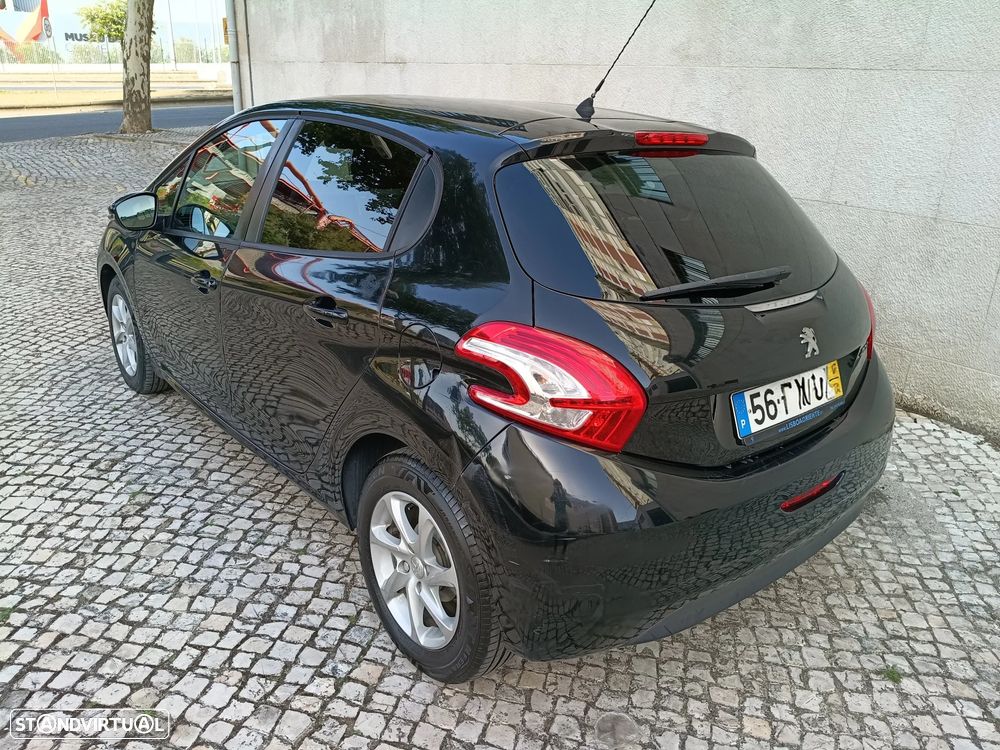 Peugeot 208 1.4 HDi SE Style - 3