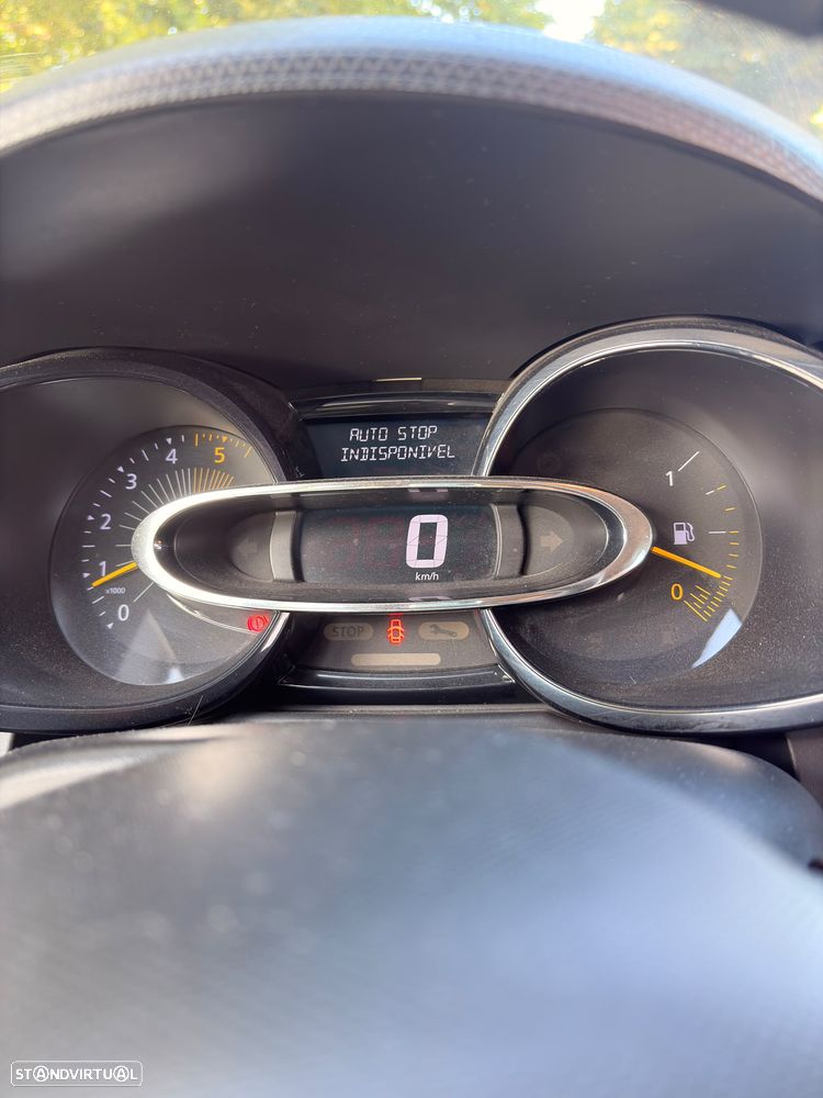 Renault Clio - 10