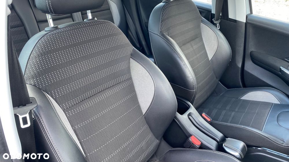Peugeot 2008 BlueHDi 100 STOP & START Allure - 37