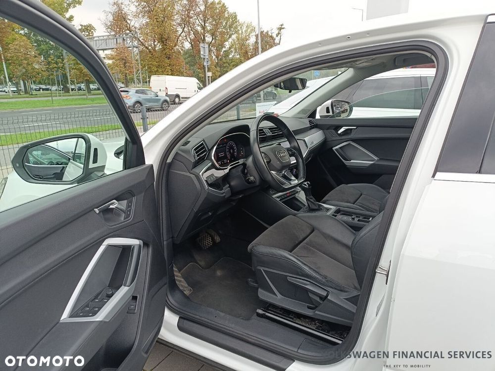 Audi Q3 Sportback - 9