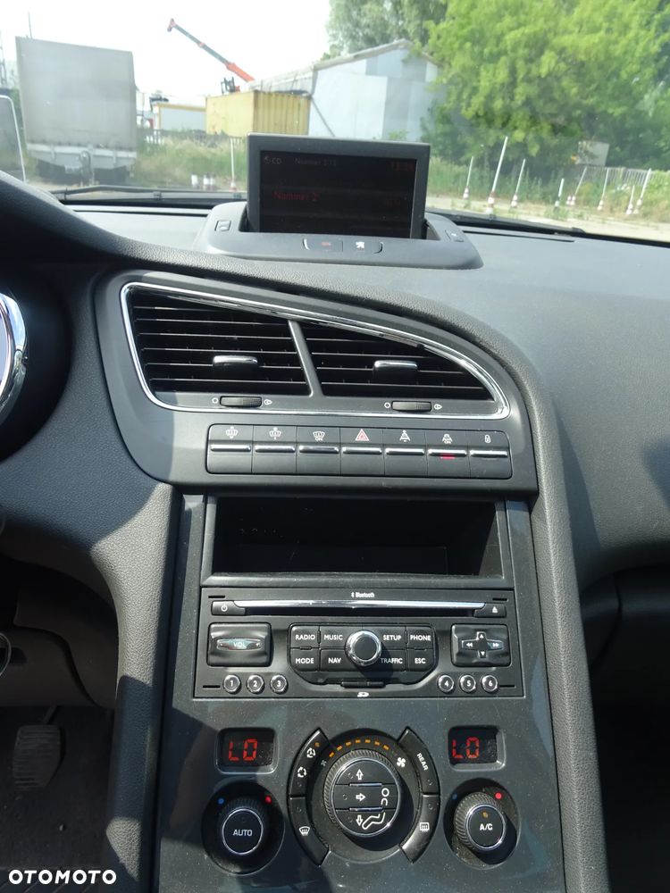 Peugeot 5008 - 21