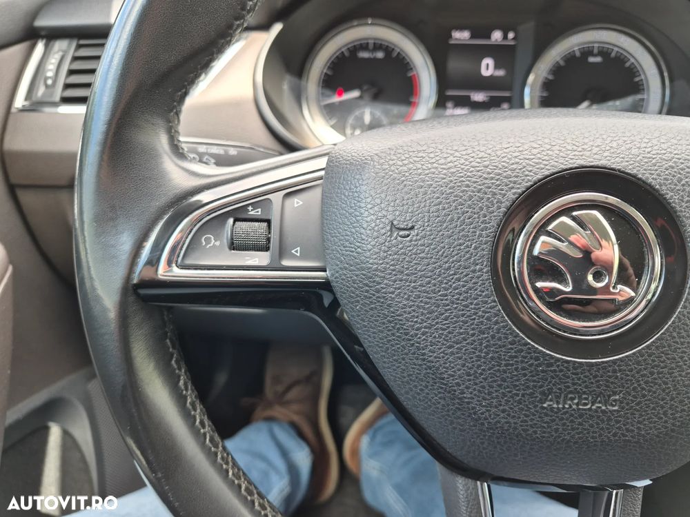 Skoda Octavia 1.8 TSI 4x4 DSG Scout - 23