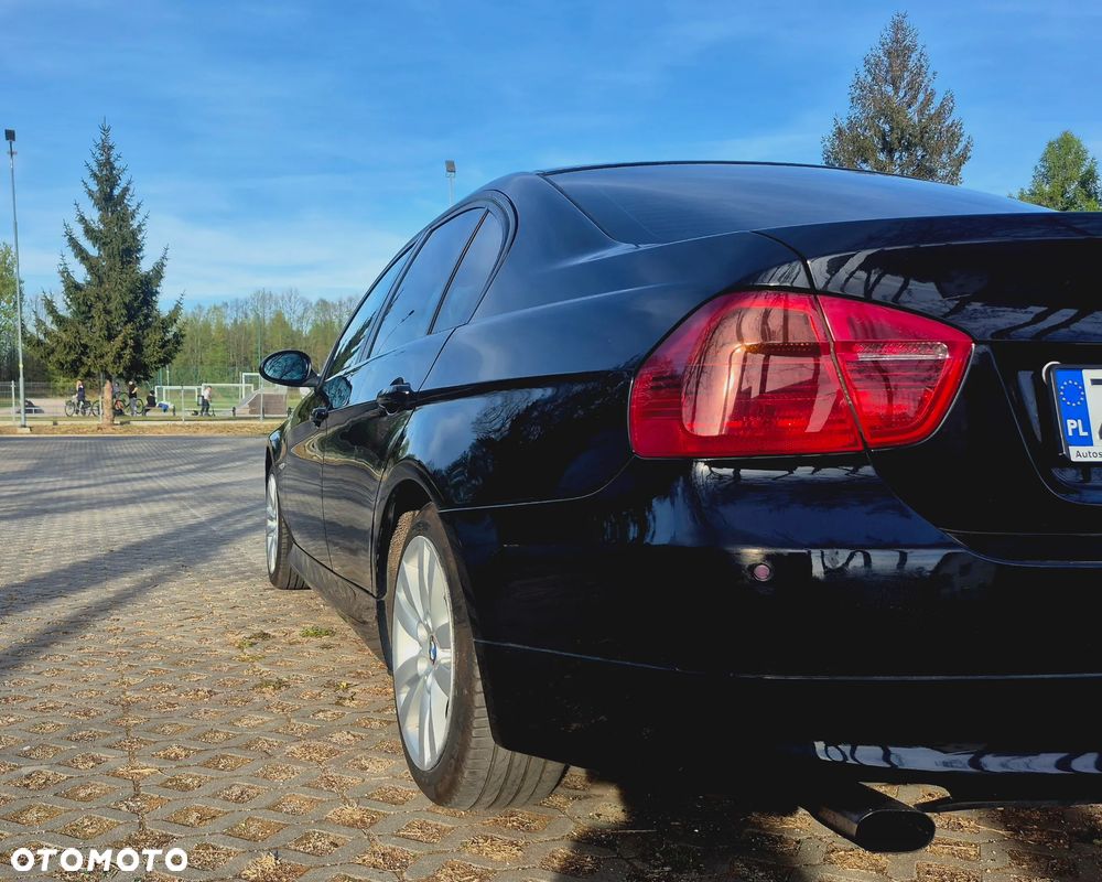 BMW Seria 3 320i - 8
