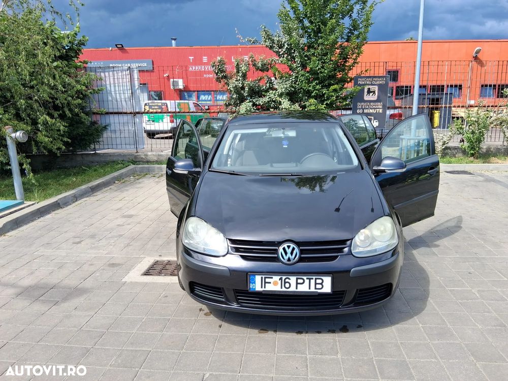 VOLKSWAGEN Golf 2004