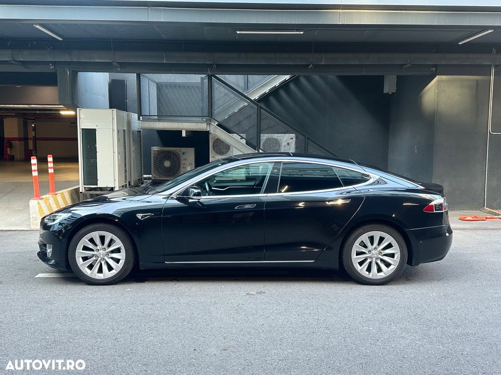 Tesla Model S - 2