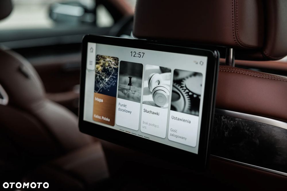 Genesis G90 3.5T V6 AT8 SWB Luxury Plus - 31