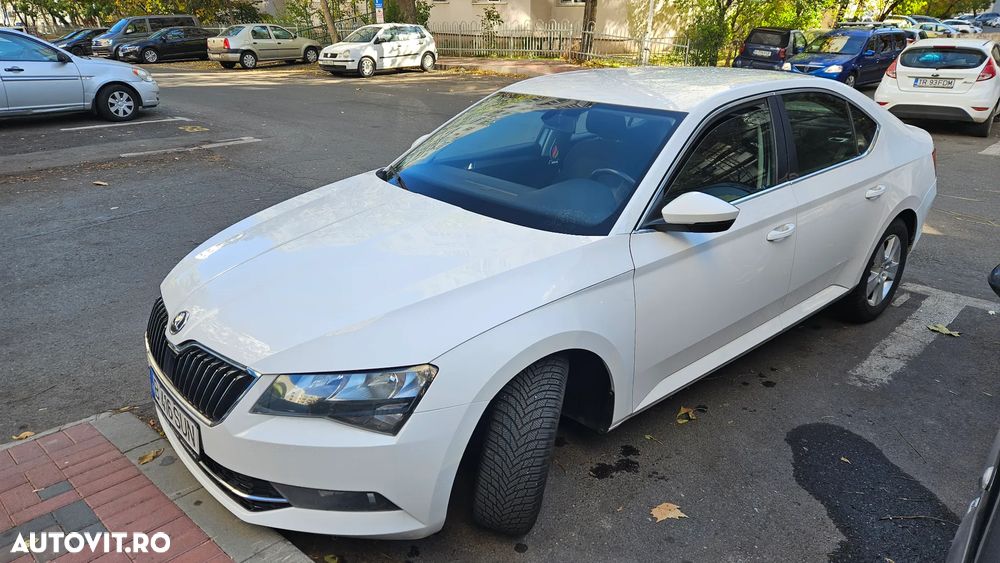 Skoda Superb 2.0 TDI Ambition - 21