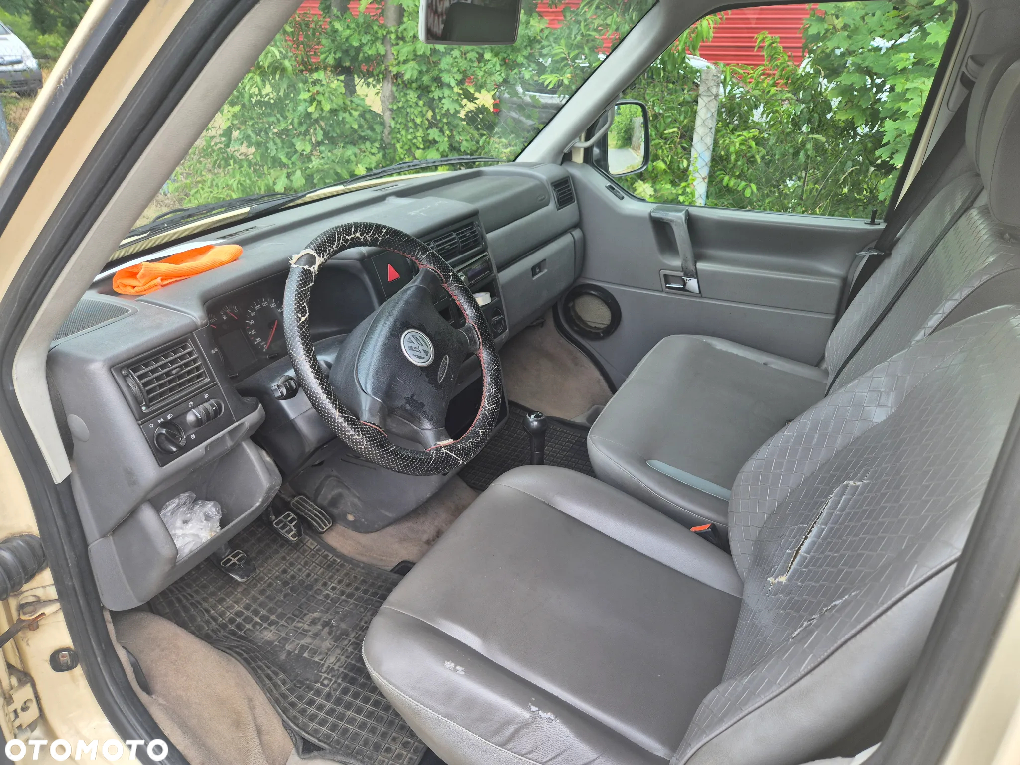 Volkswagen Caravelle - 6