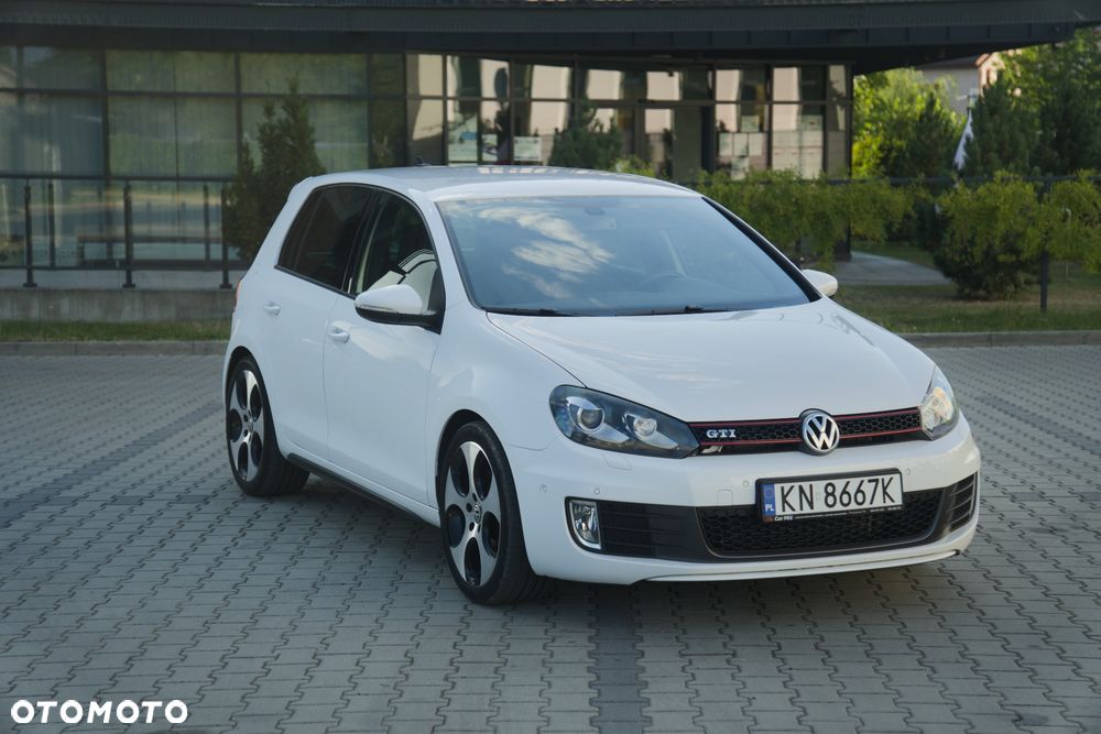 Volkswagen Golf 2.0 TSI GTI - 1