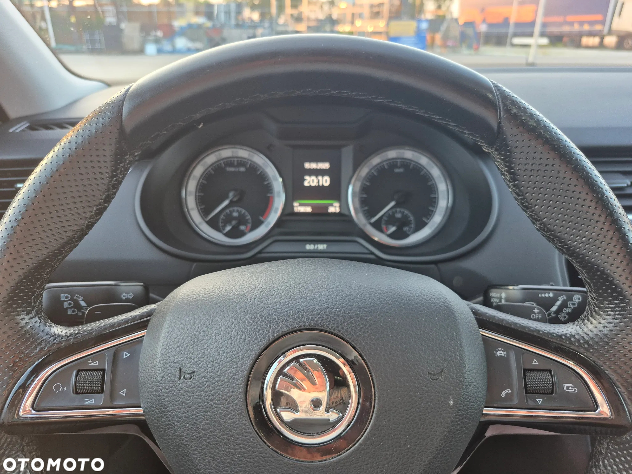 Skoda Octavia 2.0 TDI Elegance DSG - 17