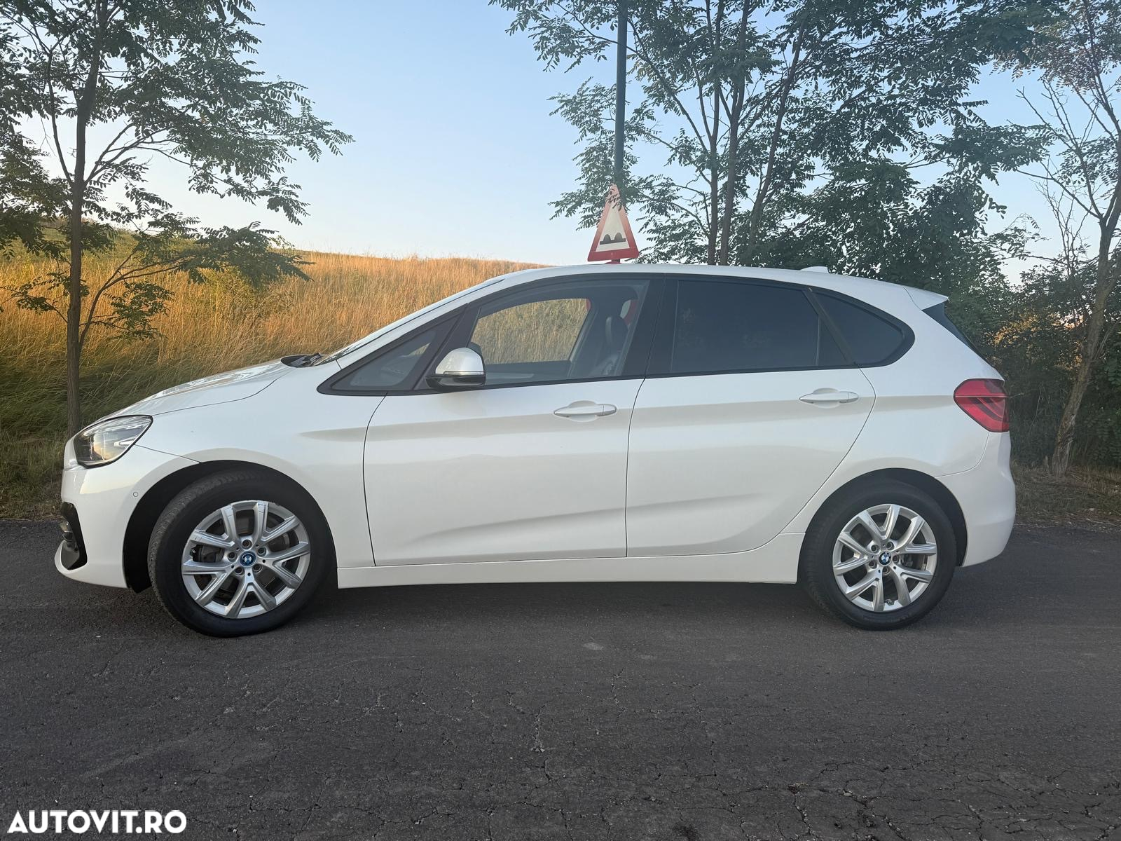 BMW Seria 2 218d xDrive AT - 7