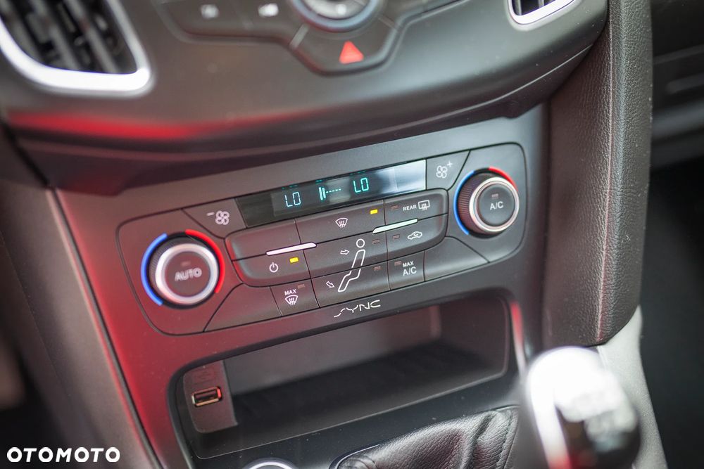 Ford Focus 1.0 EcoBoost Trend ASS - 26