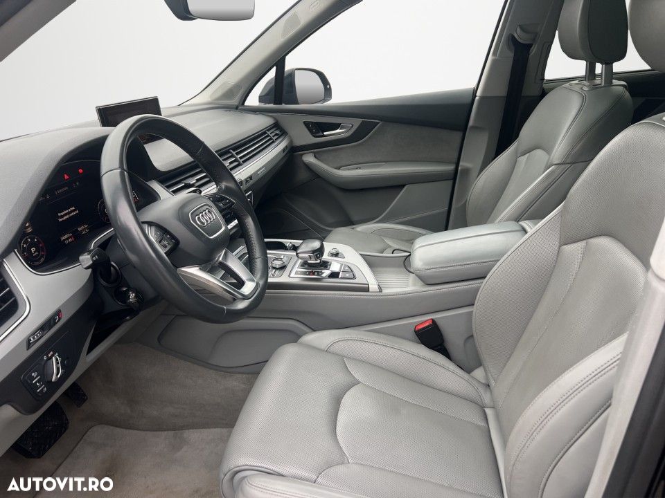 Audi Q7 - 7