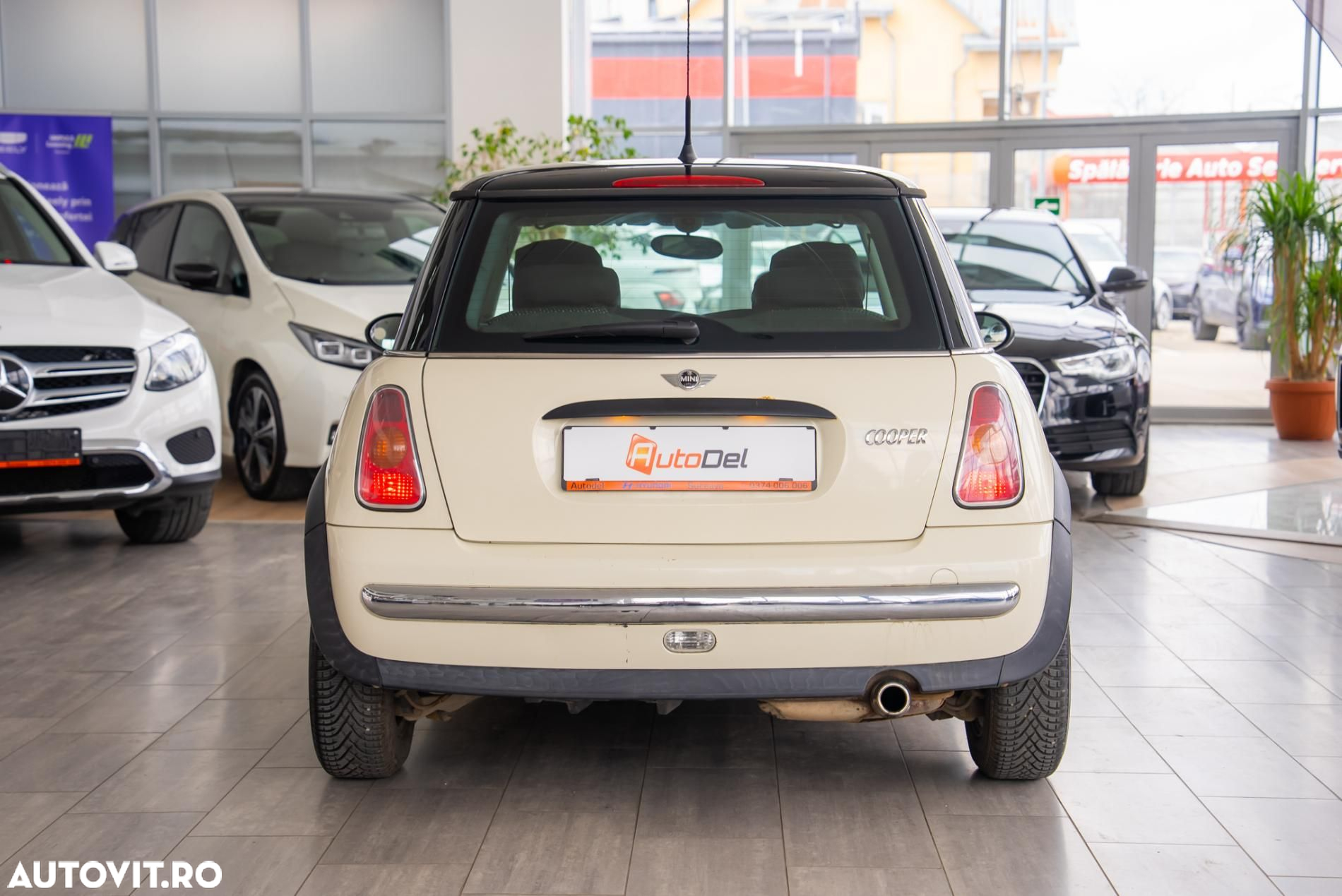 Mini Cooper Standard - 12