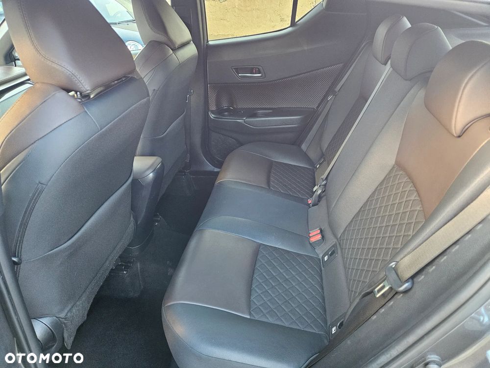 Toyota C-HR Style Selection - 8