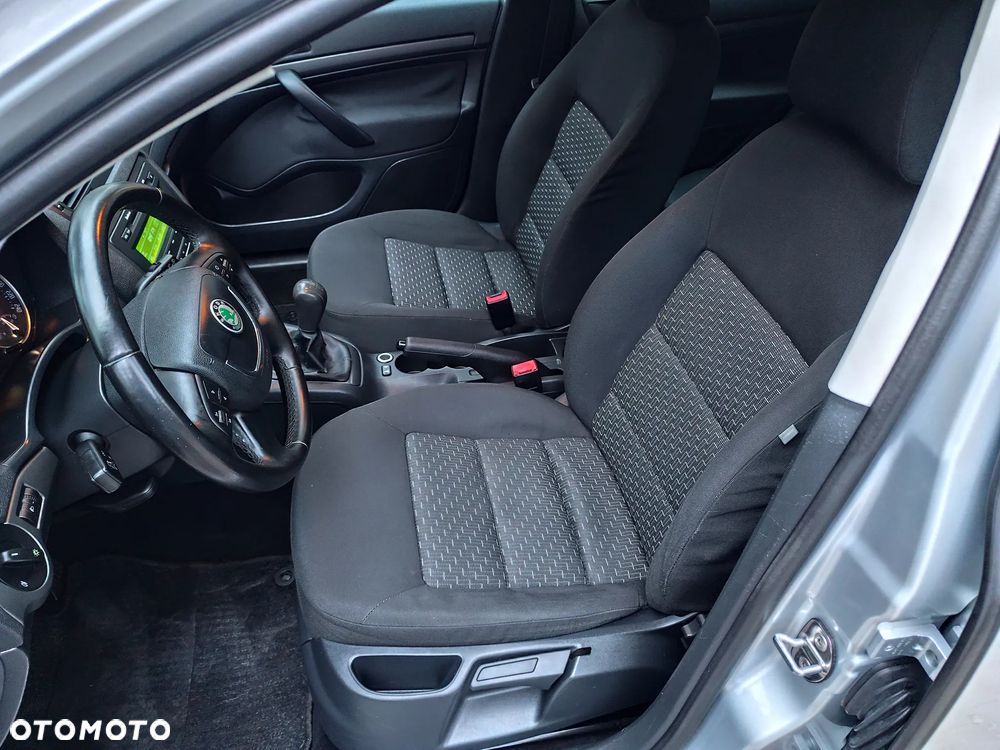 Skoda Octavia 1.6 Team Edition - 20