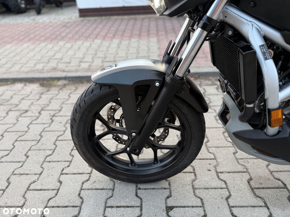 Honda NC - 24