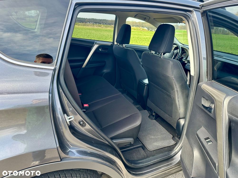 Toyota RAV4 2.2 D-4D Premium - 11