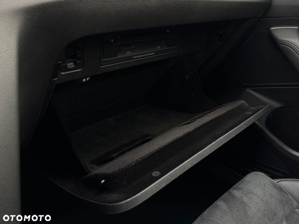 Volkswagen Passat 2.0 TDI 4Mot Elegance DSG - 25